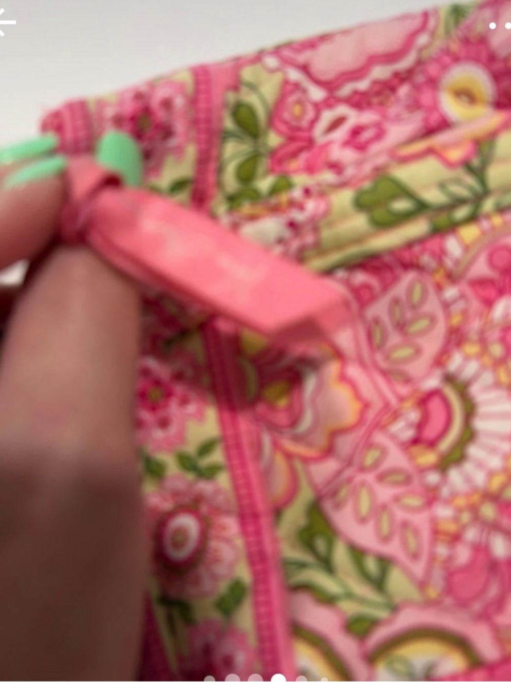 Quilted Pink Floral Tote Bag Vera Bradley - Picture 4 of 9